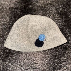 Y2K American Eagle Grey Wool Blend Crochet Flowers Cloche Bell Hat OS Retro 20s